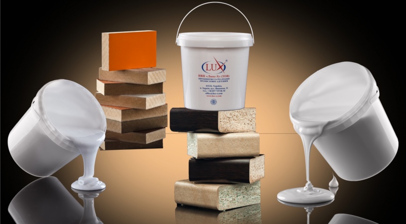 Водостійкий клей ПВА для склеювання деревини класу D4