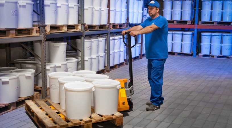 Storing «Lux» adhesives in winter time