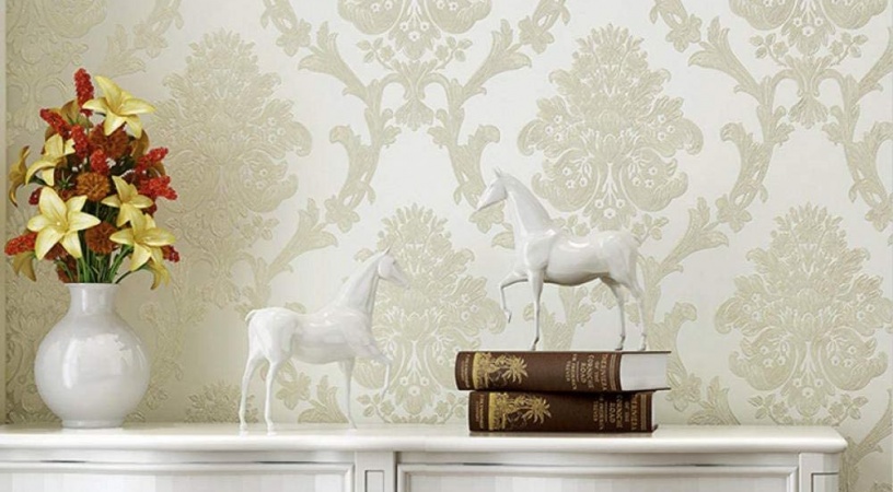 Як клеїти текстильні шпалери. Складнощі та їх рішення