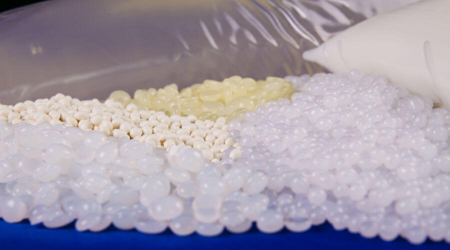 Особенности и преимущества термоклея для промышленного применения