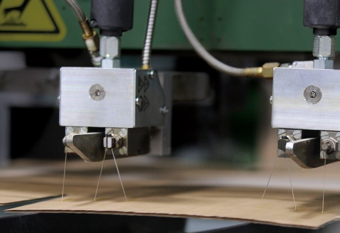 Какие проблемы могут возникнуть при работе с термоклеем для упаковки и как их устранить?