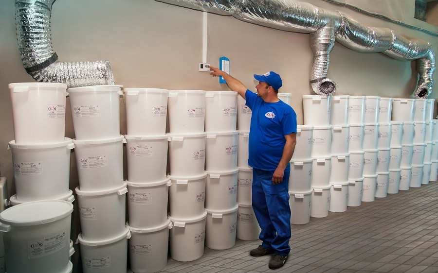 Як правильно зберігати, використовувати та утилізувати промислові клеї?