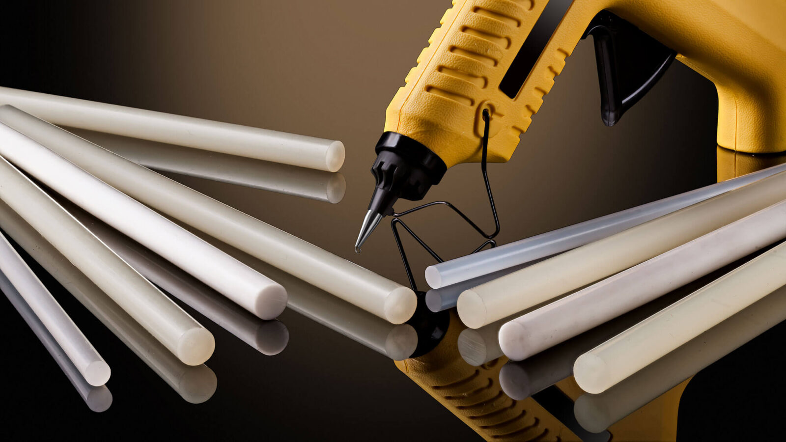 Стрижні для клейових пістолетів