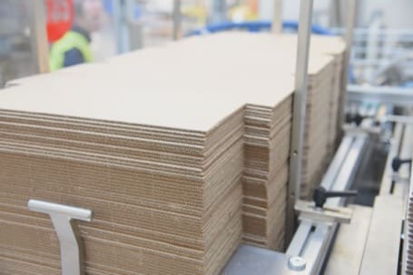 ​Клей для <br>виробництва гофрокартону